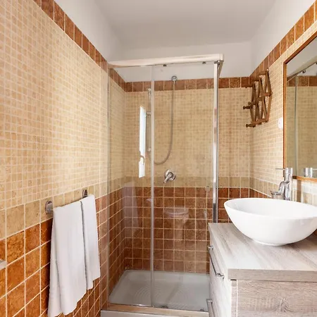 Con Bagno Cucina E Terrazza Al Vicoletto Al Massimo * Palermo