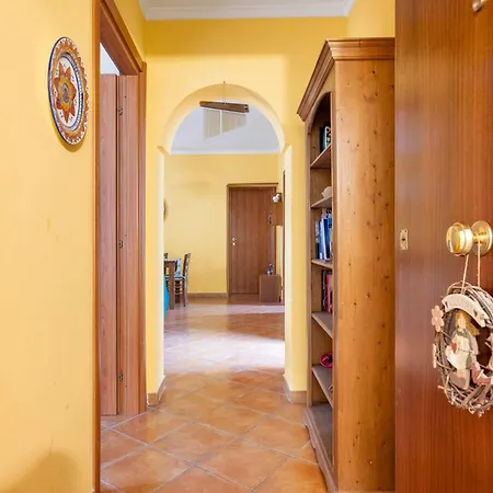 Lägenhet Con Bagno Cucina E Terrazza Al Vicoletto Al Massimo Palermo
